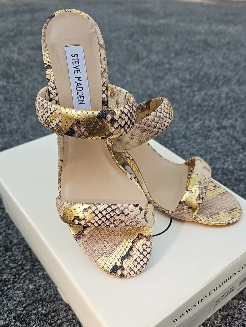 Steve Madden Women's 7 Marcella Metallic Gold Snake-Print Heeled Sandals - Picture 4 of 12